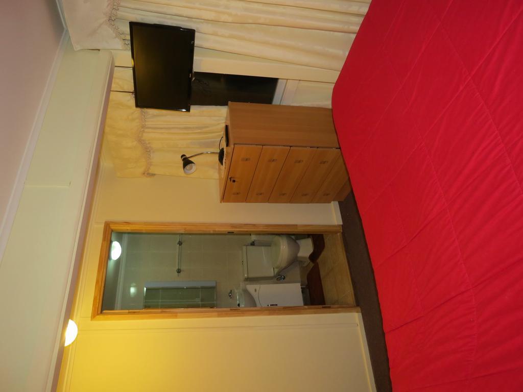 بونتا أريناس Hostal Dona Irma الغرفة الصورة